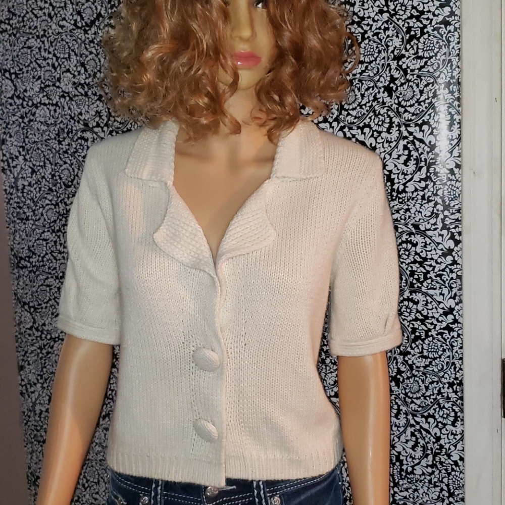 🤩Cato short sleeve sweater.